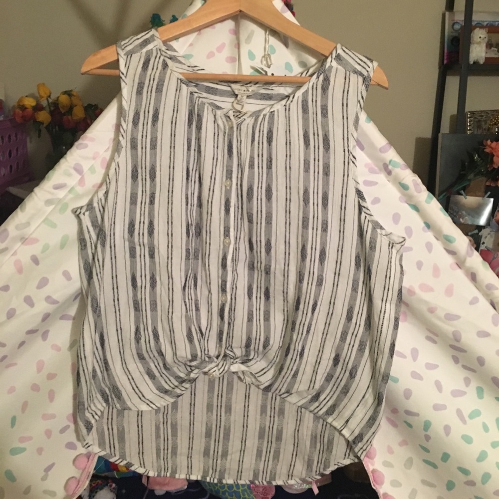 Lucky Brand button up blouse.